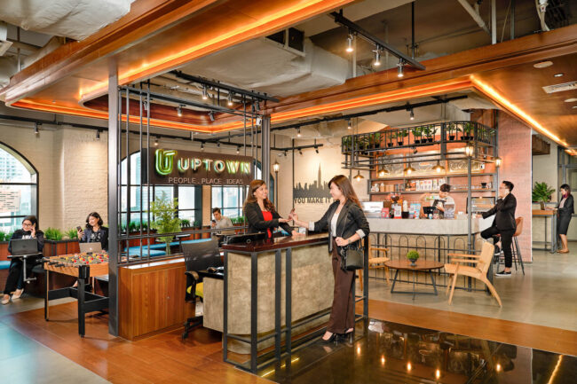 Area Lounge Uptown Serviced Office Mega Kuningan Jakarta