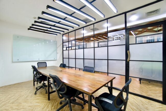 Meeting Room Jakarta Lantai 21 Uptown Serviced Office Plaza Mutiara Mega Kuningan Jakarta