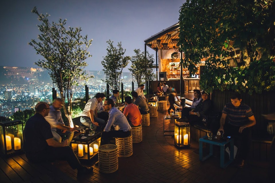 19 Tempat Terbaik Untuk Menikmati Pemandangan Malam Di Jakarta