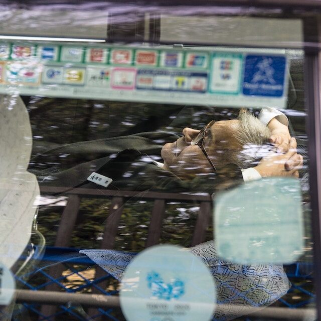 10 Manfaat Tidur Siang di Kantor dan Cara Melakukannya 2