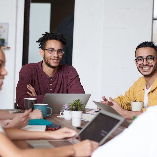 10 Cara Bergaul Di Lingkungan Kerja Yang Benar dan Sopan 5