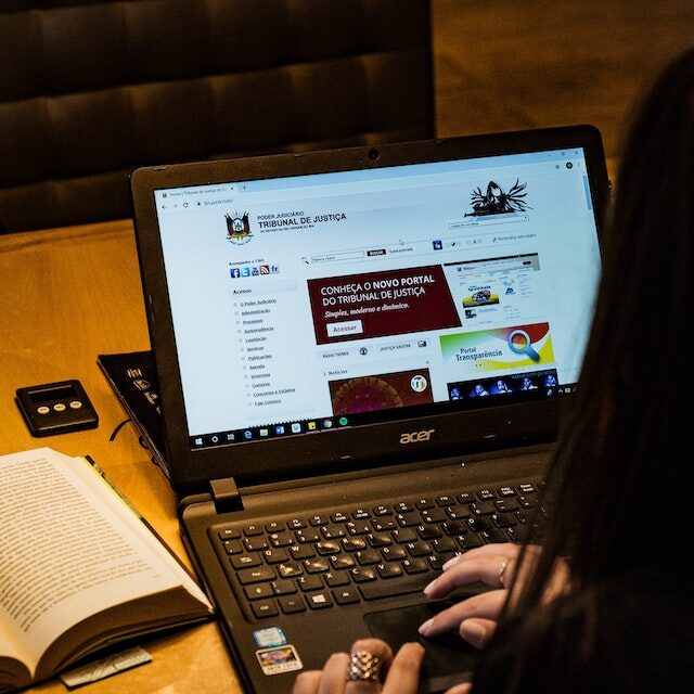 Apa Arti Social Distancing? Hal Yang Boleh dan Tidak Boleh Dilakukan 2