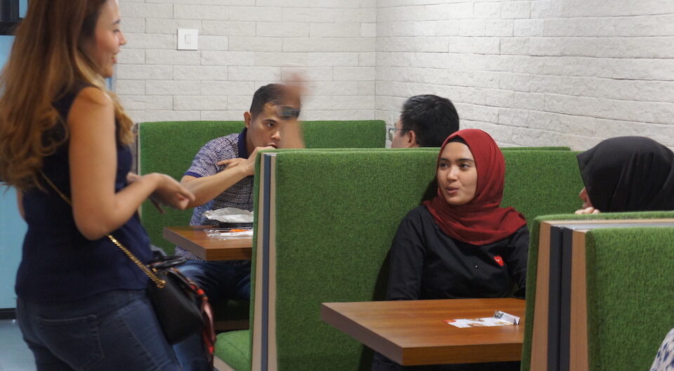 Fasilitas Co-working Space punya konsep ruangan outdoor