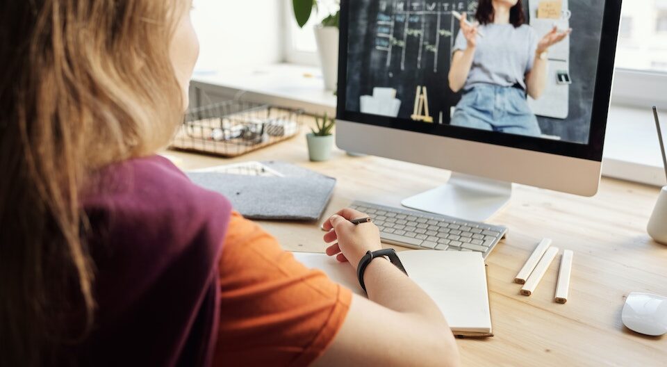 10 Nama Website Belajar Online Terbaik dan Gratis Selama Pandemi 1